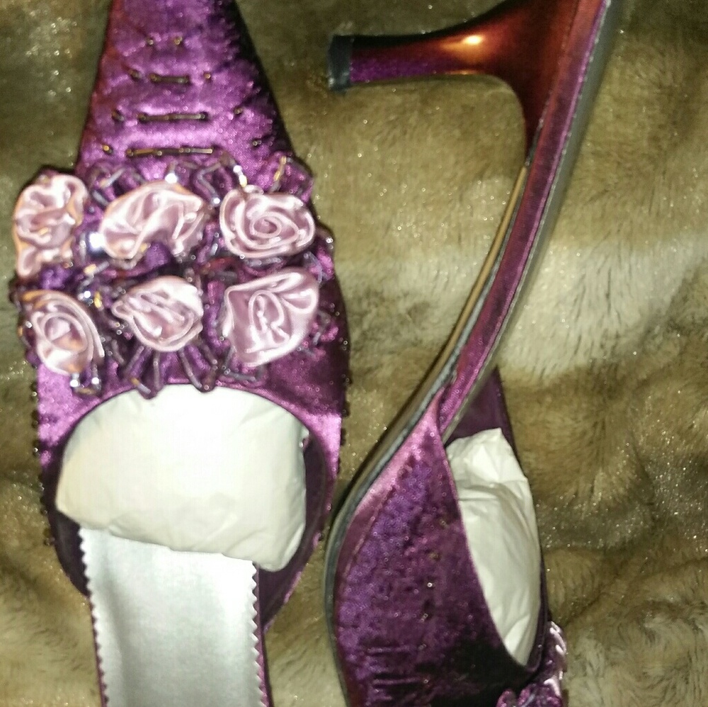 J Loren Collection